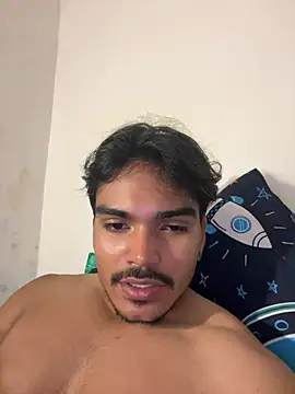 Snapshot of pretoboom14 chatting on March 22, 4:49 am pretoboom14 online show from March 22, 4:49 am