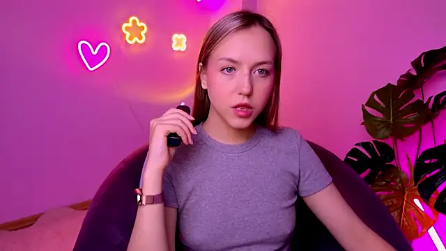 CindySparkl online show from May 3, 3:23 am