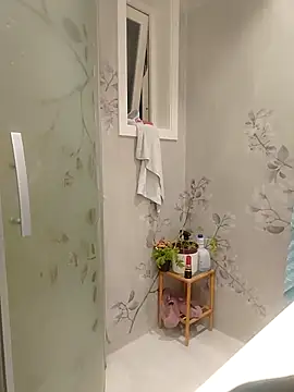 Solek56 online show from October 7, 6:05 pm