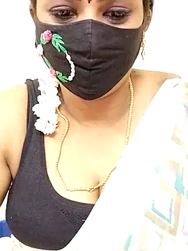 Snapshot of yoga-mithraa chatting on November 12, 3:23 pm yoga-mithraa online show from November 12, 3:23 pm