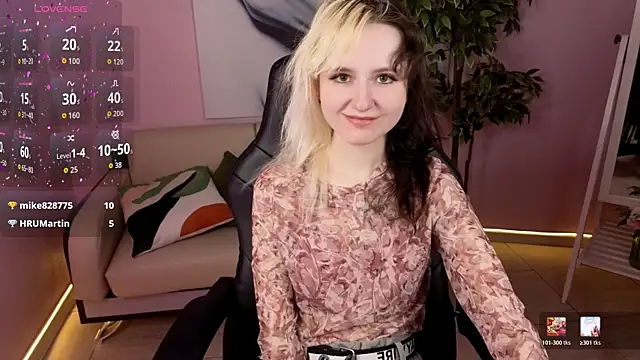 girl next doorr online show from May 17, 1:18 pm