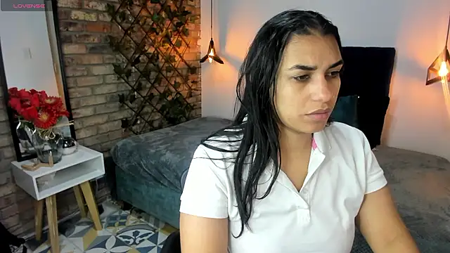 Lia Blake  online show from March 16, 1:04 pm