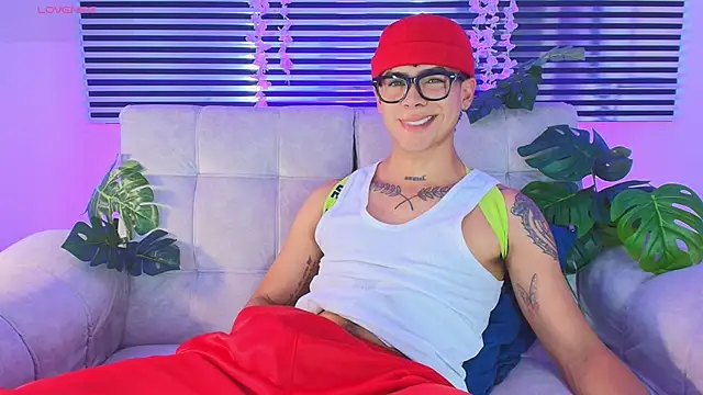 CamiiGuzmanX online show from June 30, 7:59 pm