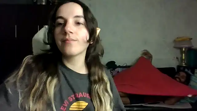 Snapshot of DarthBunny chatting on October 2, 1:45 am DarthBunny online show from October 2, 1:45 am