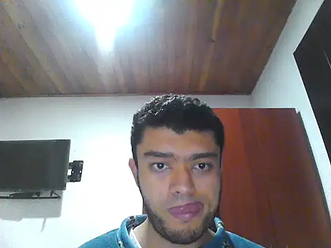 Snapshot of Mario6821 chatting on June 8, 2:12 am Mario6821 online show from June 8, 2:12 am