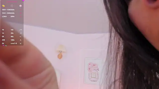 Snapshot of kim_dreams18 chatting on June 14, 11:29 pm kim dreams18 online show from June 14, 11:29 pm
