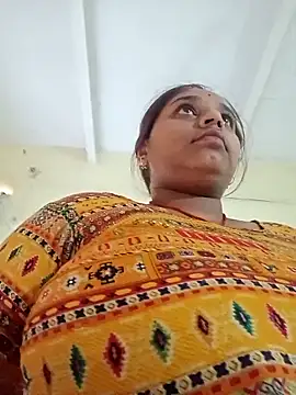 Snapshot of Hot_crety chatting on October 12, 11:42 am Hot crety online show from October 12, 11:42 am