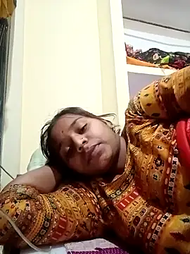 Hot crety online show from December 4, 7:28 am