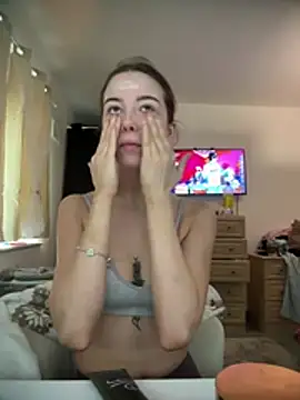 DanielleBabe online show from March 18, 10:18 am