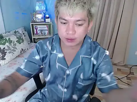 Snapshot of Fuckboii_intown chatting on November 30, 1:48 pm Fuckboii intown online show from November 30, 1:48 pm