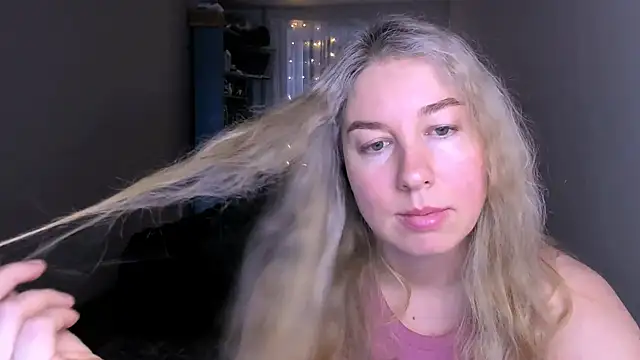 Snapshot of NancySanders chatting on April 20, 6:49 am NancySanders online show from April 20, 6:49 am