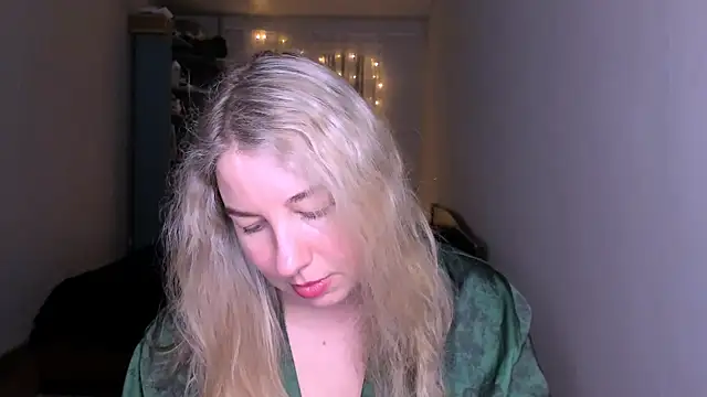 Snapshot of NancySanders chatting on April 24, 7:05 pm NancySanders online show from April 24, 7:05 pm