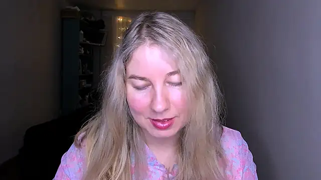 Snapshot of NancySanders chatting on April 25, 6:49 pm NancySanders online show from April 25, 6:49 pm