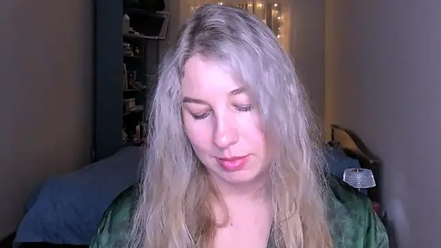 Snapshot of NancySanders chatting on May 1, 7:18 pm NancySanders online show from May 1, 7:18 pm