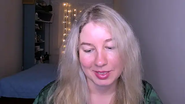 Snapshot of NancySanders chatting on May 7, 8:14 pm NancySanders online show from May 7, 8:14 pm