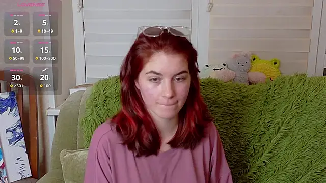 Snapshot of ElzaBlis chatting on October 2, 8:27 pm ElzaBlis online show from October 2, 8:27 pm