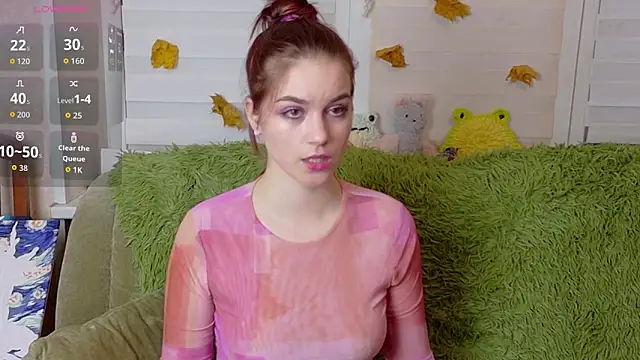 Snapshot of ElzaBlis chatting on October 31, 2:18 pm ElzaBlis online show from October 31, 2:18 pm