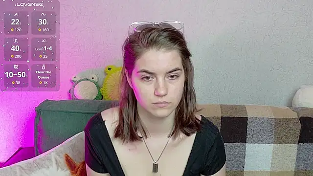 ElzaBlis online show from April 17, 1:25 pm