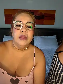 Snapshot of mature_women60 chatting on October 22, 11:21 am mature women60 online show from October 22, 11:21 am