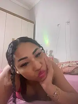 jhennyfer online show from July 9, 4:49 am