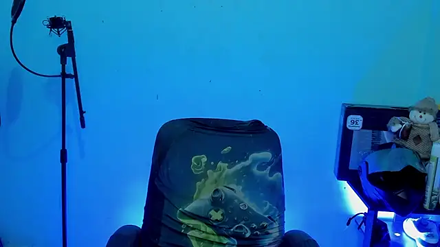 zeus 7777 online show from April 16, 10:27 am