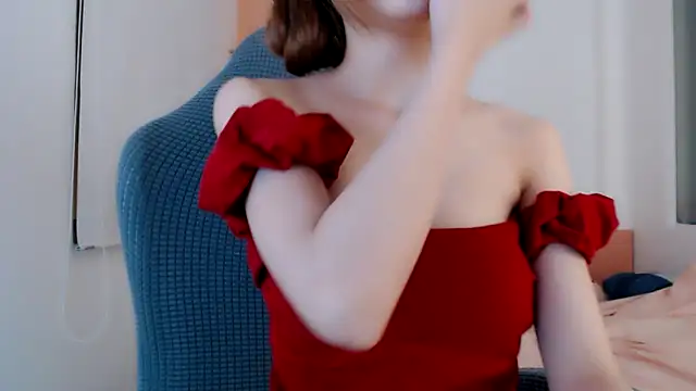 Cam-Ly online show from April 12, 5:29 pm