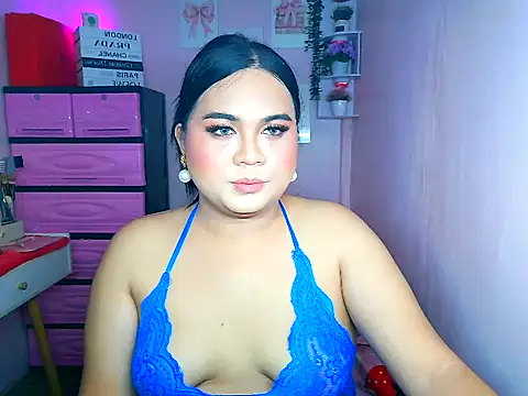 YourThicc bella online show from July 8, 4:00 pm