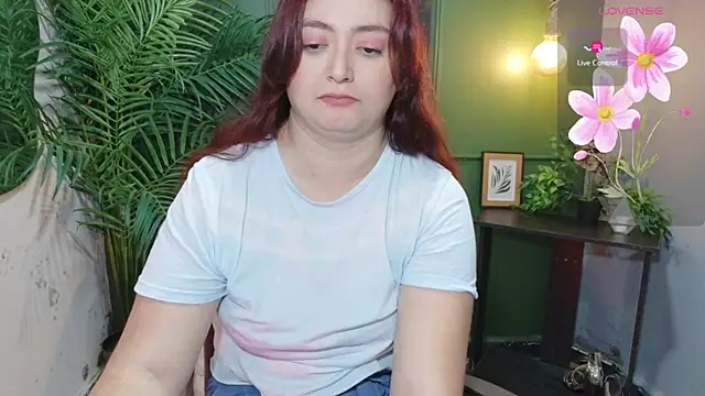 Snapshot of Anaa_Rose chatting on April 25, 12:52 pm Anaa Rose online show from April 25, 12:52 pm