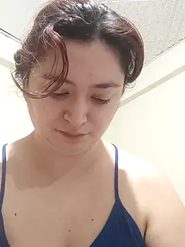 Snapshot of Anaa_Rose chatting on June 10, 1:10 pm Anaa Rose online show from June 10, 1:10 pm