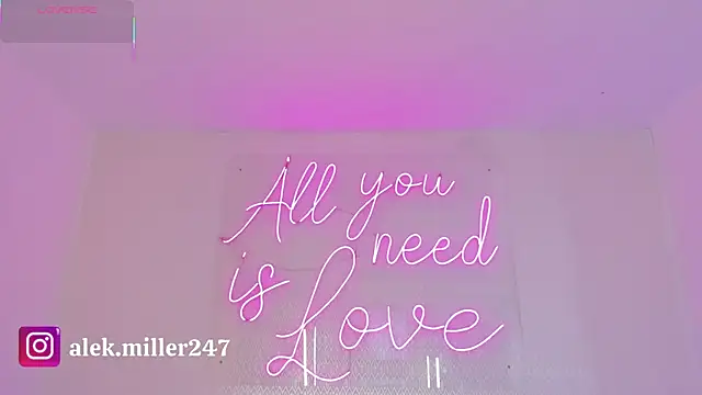 Snapshot of aleksandramiller_ chatting on September 24, 12:30 pm aleksandramiller online show from September 24, 12:30 pm