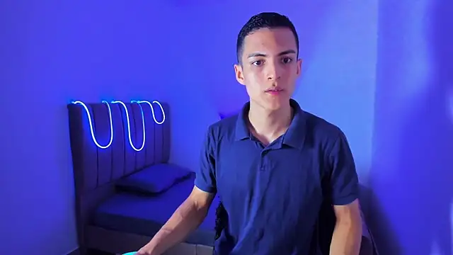 Snapshot of Matiius18 chatting on June 28, 2:34 pm Matiius18 online show from June 28, 2:34 pm