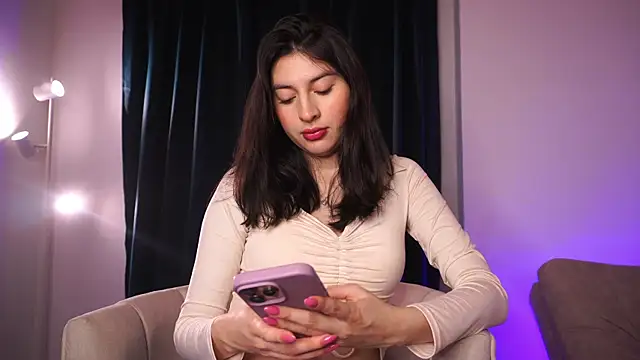 Auralea online show from October 3, 10:51 pm