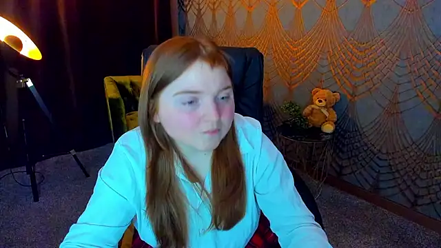 Snapshot of KattyRose8 chatting on June 20, 6:11 pm KattyRose8 online show from June 20, 6:11 pm