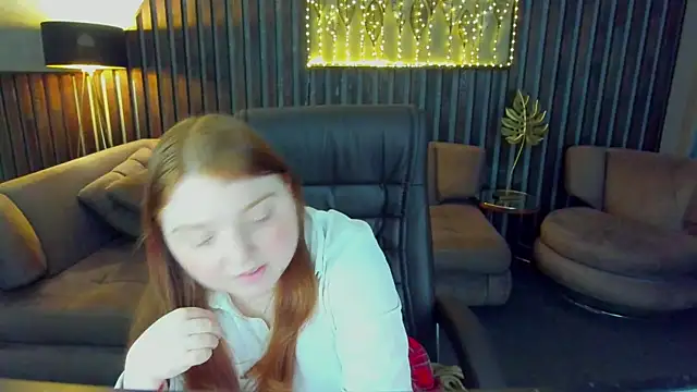 Snapshot of KattyRose8 chatting on July 30, 5:39 am KattyRose8 online show from July 30, 5:39 am
