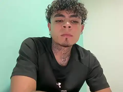 freyva online show from April 3, 12:19 am