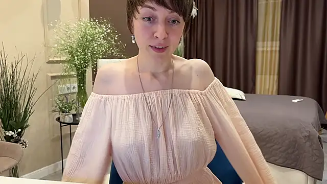 daniellia  online show from May 10, 5:51 pm