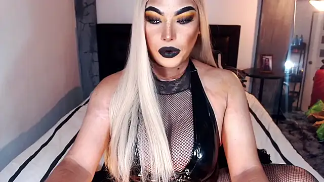 xTrixieMae online show from November 2, 10:17 am