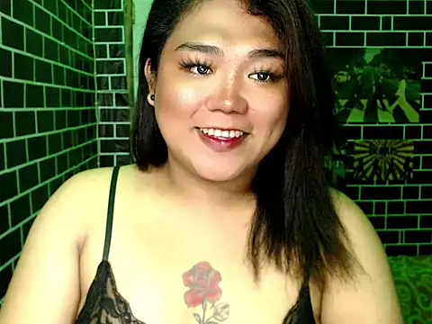 Snapshot of luluakovi_69 chatting on November 11, 3:50 am luluakovi 69 online show from November 11, 3:50 am