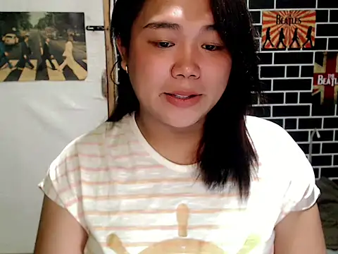 Snapshot of luluakovi_69 chatting on March 15, 8:42 am luluakovi 69 online show from March 15, 8:42 am