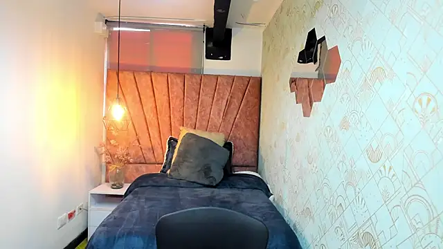 Kiara Cruz   online show from February 19, 8:38 pm