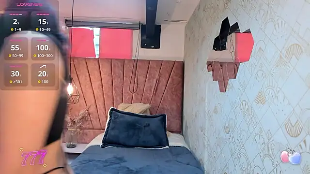 Kiara Cruz   online show from March 25, 9:54 pm