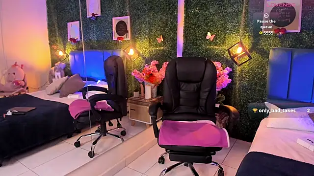 Linagh  online show from September 19, 11:55 am