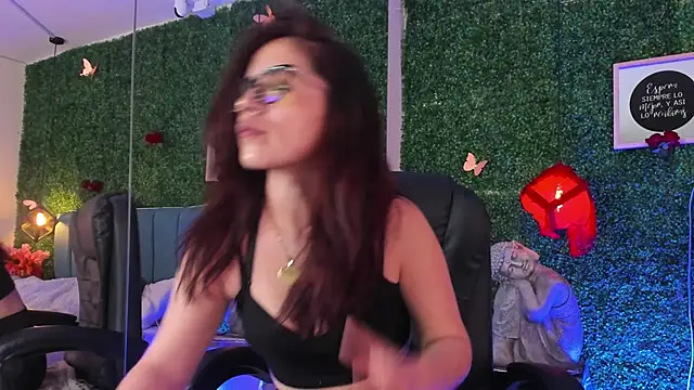 Linagh  online show from April 1, 11:44 am