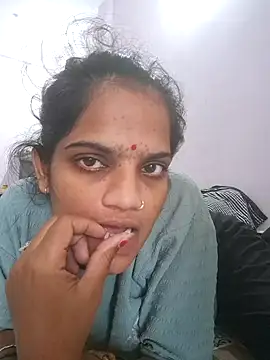 Snapshot of Sofia_kuuu chatting on October 31, 8:04 am Sofia kuuu online show from October 31, 8:04 am