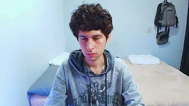 Snapshot of mr_erik_grey chatting on February 28, 1:23 pm mr erik grey online show from February 28, 1:23 pm