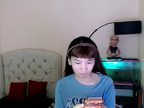 Snapshot of ShantalFoxxy_ chatting on April 22, 12:35 am ShantalFoxxy online show from April 22, 12:35 am