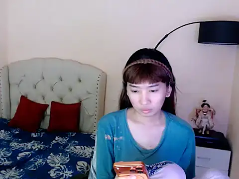 Snapshot of ShantalFoxxy_ chatting on May 19, 1:56 am ShantalFoxxy online show from May 19, 1:56 am