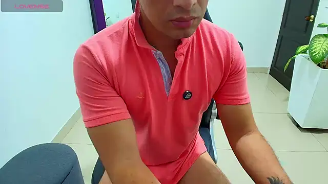 Snapshot of sebastian_oconnor77 chatting on March 2, 12:34 pm sebastian oconnor77 online show from March 2, 12:34 pm