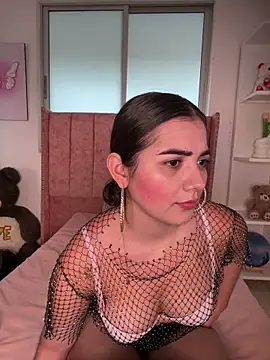 salomecute21 online show from May 4, 11:17 am
