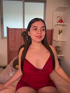 salomecute21 online show from May 22, 11:38 am